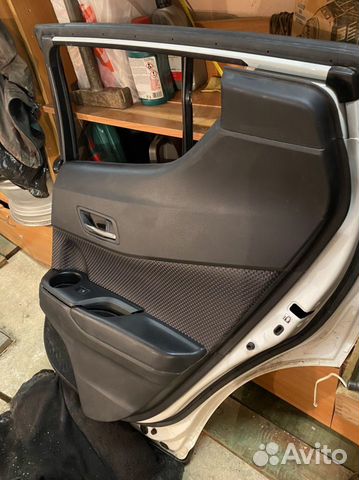 67630F4010C6 Обшивка задней двери Тойота C-HR