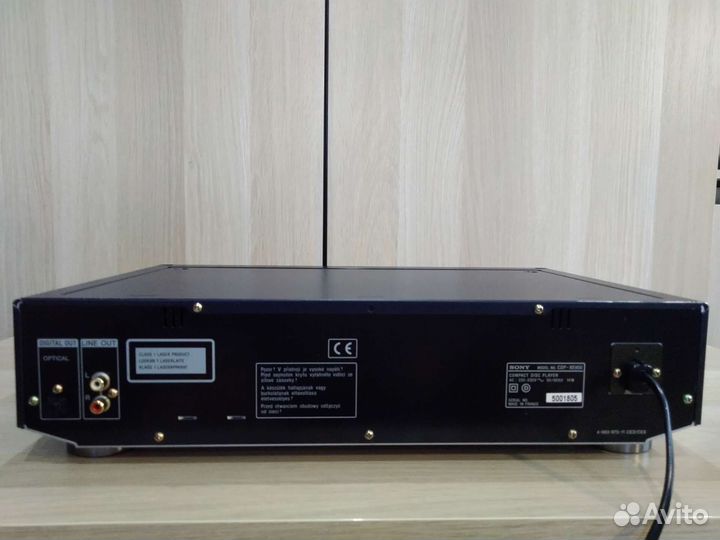 CD плеер Sony CDP-XE900