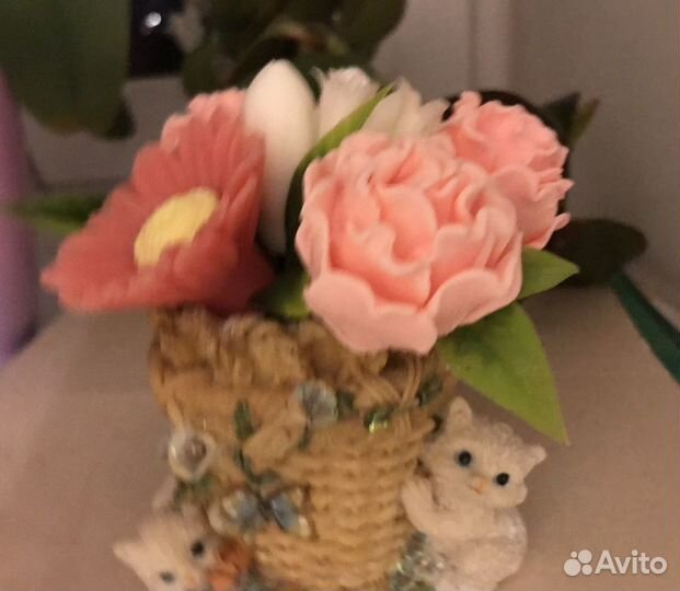 Подарочный набор - букет цветов в кашпо с котятами