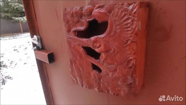 Резная дверка для почтового ящика