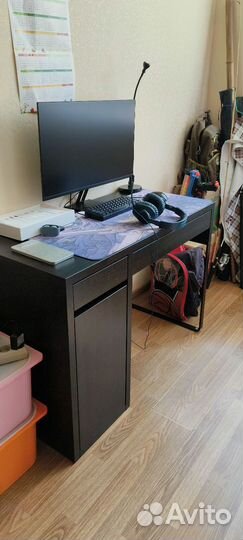 Стол IKEA Micke б/у