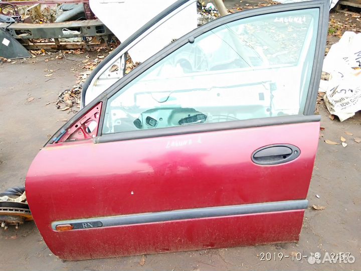Дверь передняя левая renault laguna 1