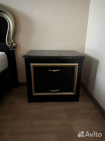 Кровать двухспальная с матрасом