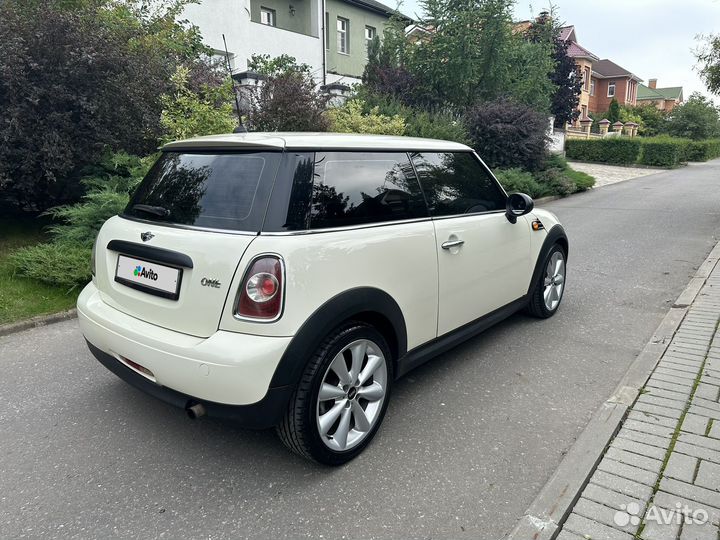 MINI One 1.6 AT, 2011, 153 400 км
