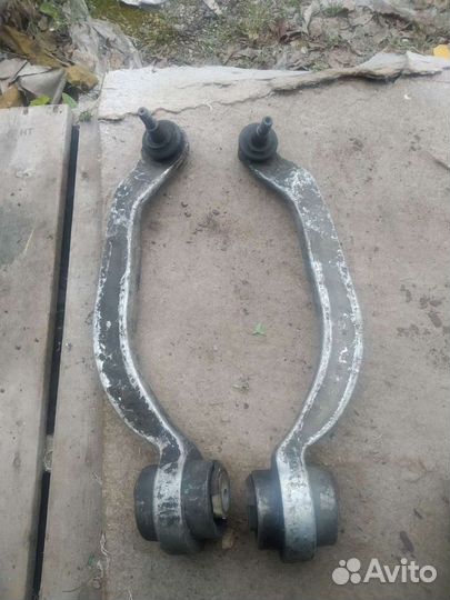 Рычаг кривой нижний на Audi A4 8E B6