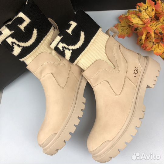 Ботинки зимние угги Ugg Martin Knit Sand