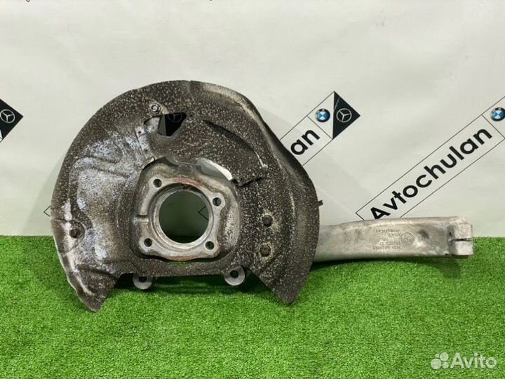 Кулак поворотный передний левый Bmw X5 F15 2017