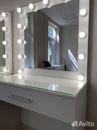 Туалетный столик