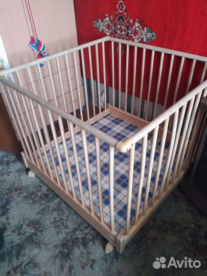 Детский деревянный манеж