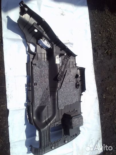 Обшивка багажника Toyota Land Cruiser Prado