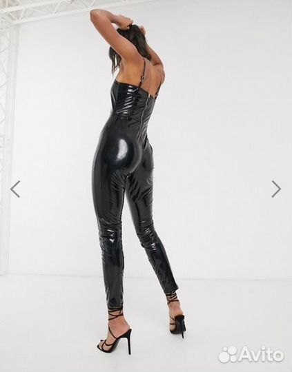 Виниловый костюм