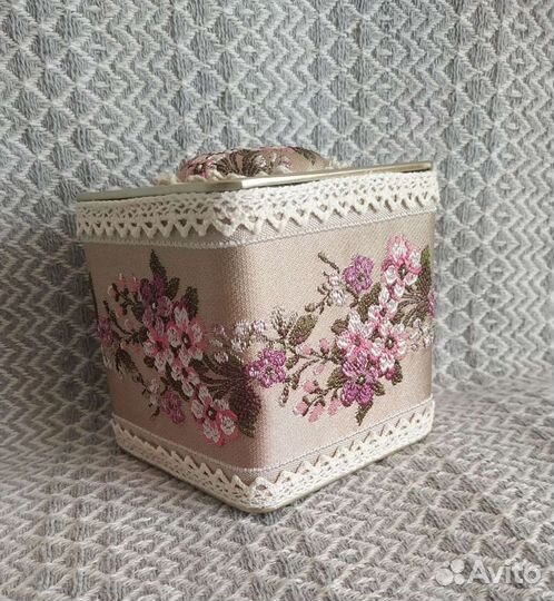 Жестяная банка для хранения