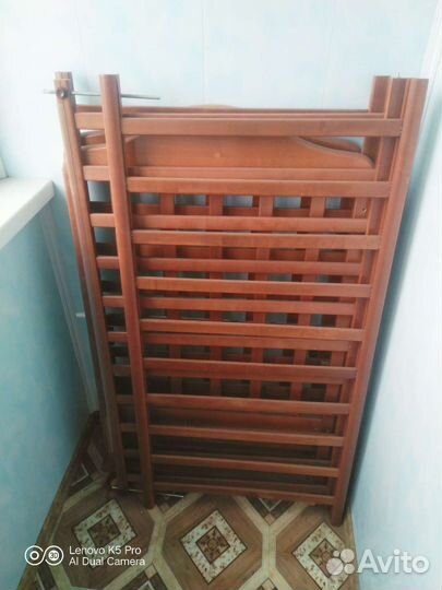 Детская кровать из дерева