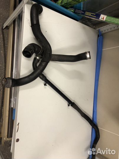 Радиатор охлаждения на Мерседес гл и шланги