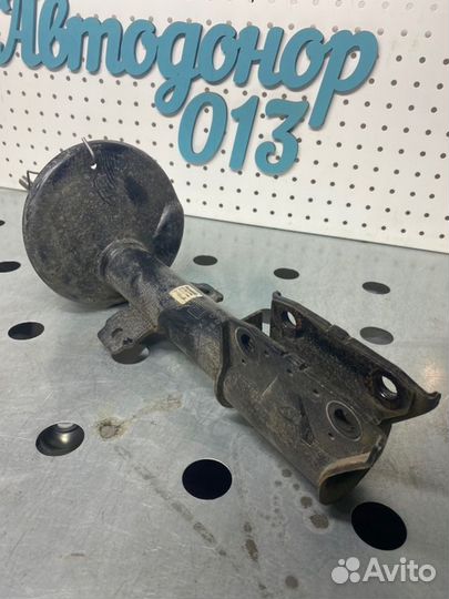 Амортизатор передний Renault Duster