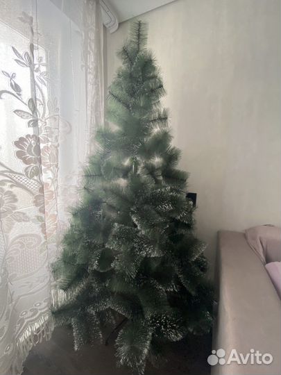 Елка искусственная