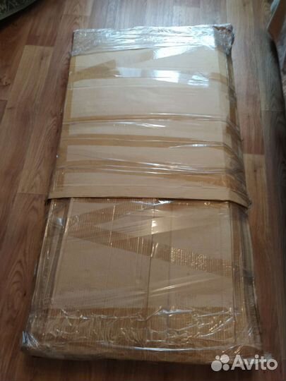 Детская кроватка с маятником и ящиком