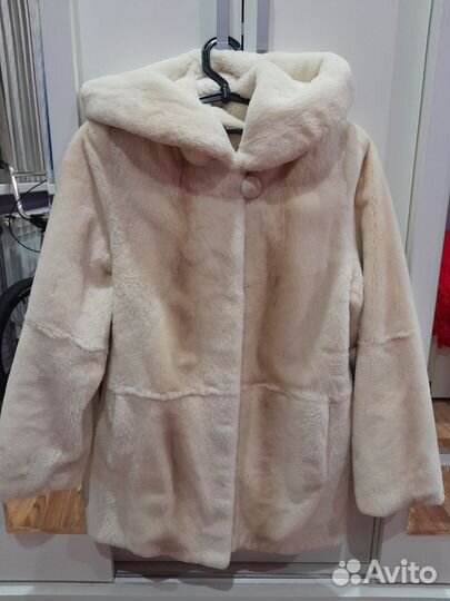 Шуба из бобрика