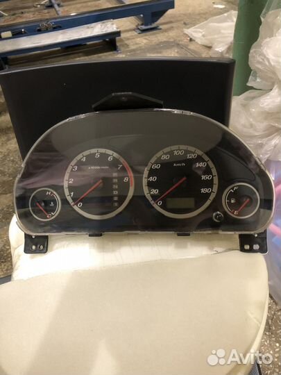 Приборная панель на Honda CR-V 2001-2006 г.в