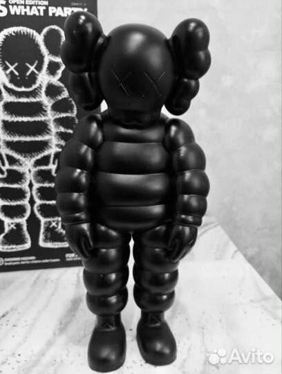 Фигурка kaws What Party Michelin, черная
