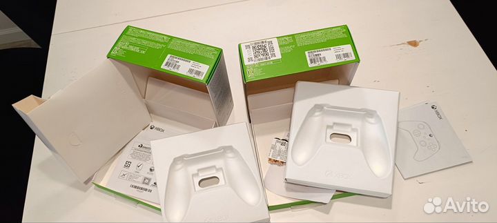 Коробки от геймпада Xbox series x