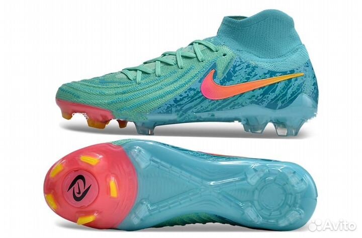 Футбольные бутсы