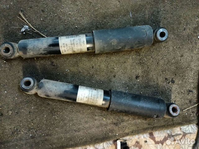 Задние амортизаторы Renault 562104961R