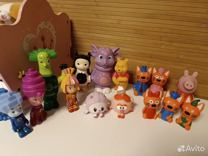 Игрушки пакетом, фиксики, Лунтик,три кота и тд