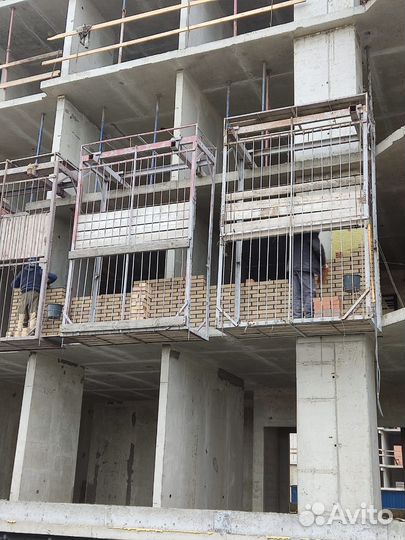 Требуются каменщики на лицевую кладку (28р)