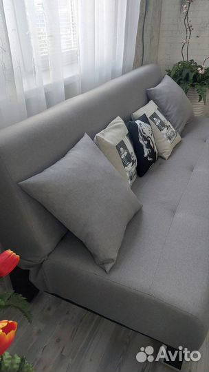 Диван почти новый в п.Лесколово