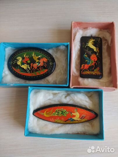 Бижутерия винтаж- палех, финифть и пр