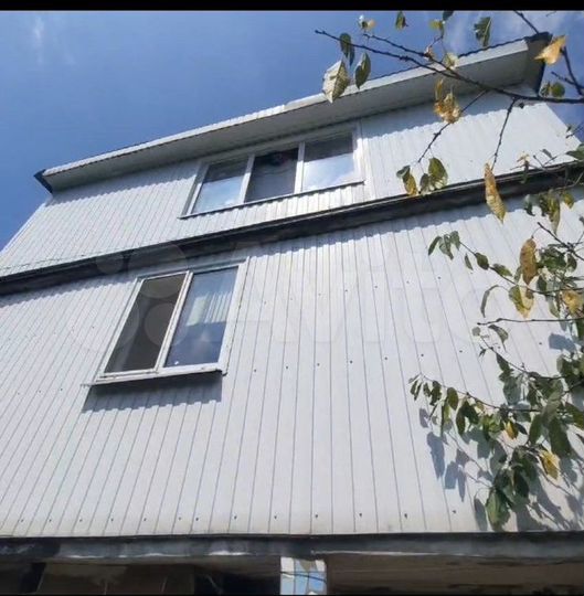 Дом 82 м² на участке 7,6 сот.