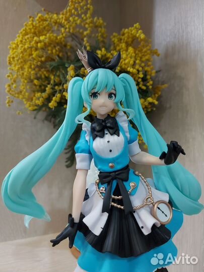 Оригинальная фигурка Hatsune Miku Alice