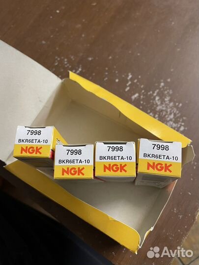 Свечи зажигания NGK / BKR6ETA / 7998