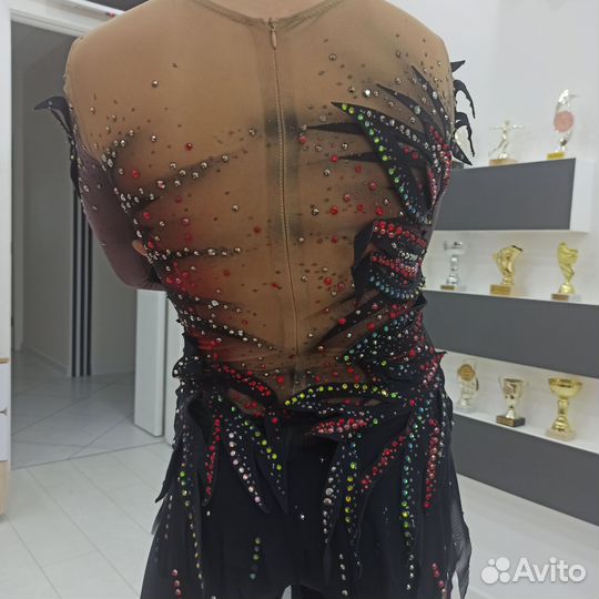 Платье для фигурного катания