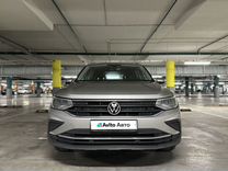 Volkswagen Tiguan 1.4 AMT, 2021, 99 750 км, с пробегом, цена 2 395 000 руб.