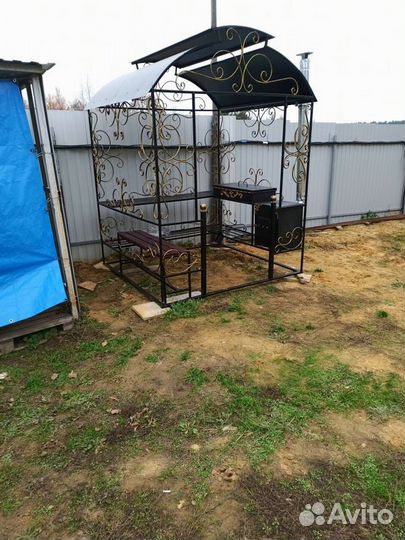 Беседка мангал с крышей