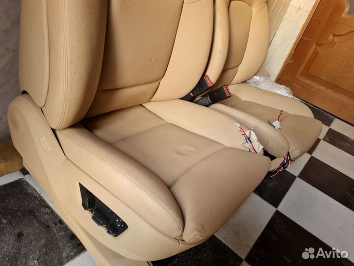 Сиденья от BMW f01 для Toyota Land cruiser 200