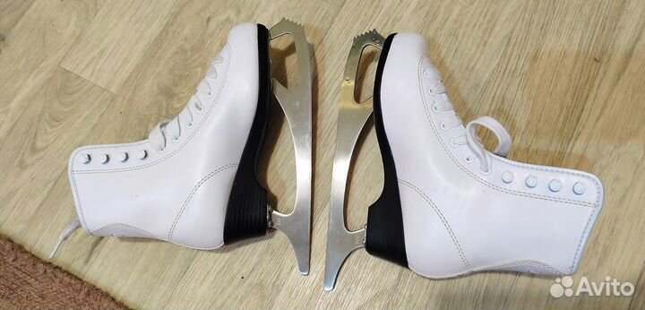 Коньки фигурные 35 размер