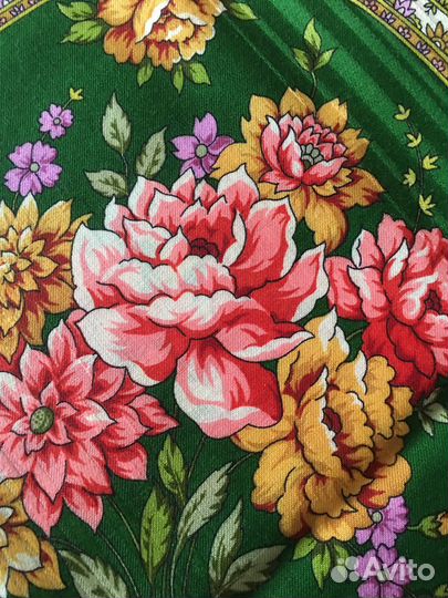 Павловопосадский платок с просновками