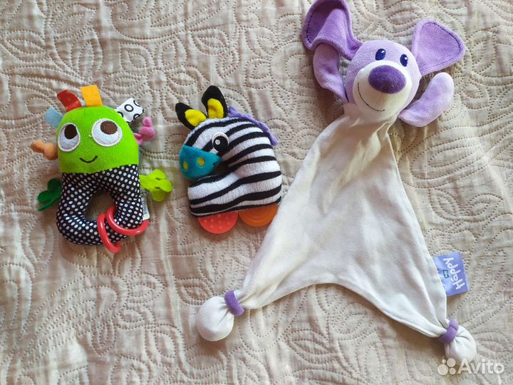 Развивающие игрушки погремушки подвески