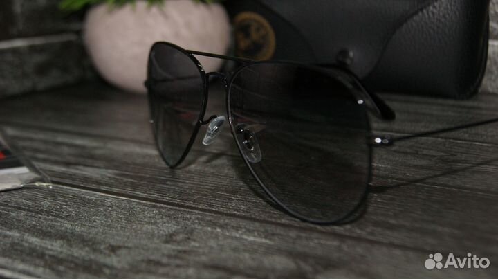 Солнцезащитные очки R.B. Aviator