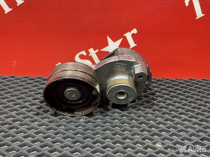 Ролик-натяжитель приводного ремня 2019г Daf XF105