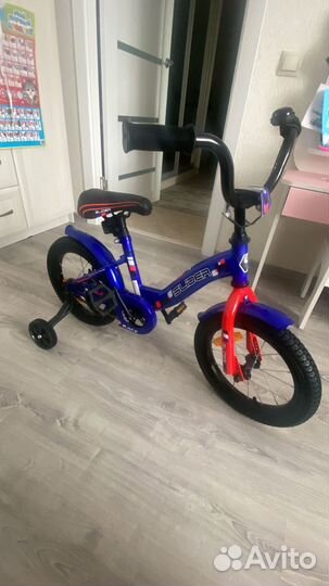 Детский велосипед четырехколесный