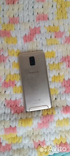 Samsung Galaxy A6, 4/32 ГБ