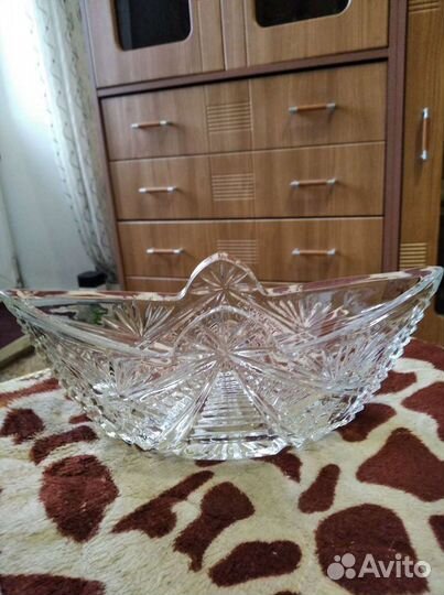 Хрустальная ваза