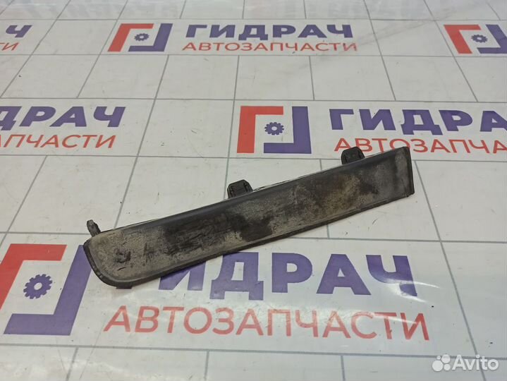 Брызговик передний левый Renault Arkana 622579396R