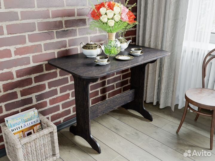 Стол Августа