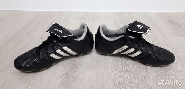 Детские футбольные бутсы adidas р.31