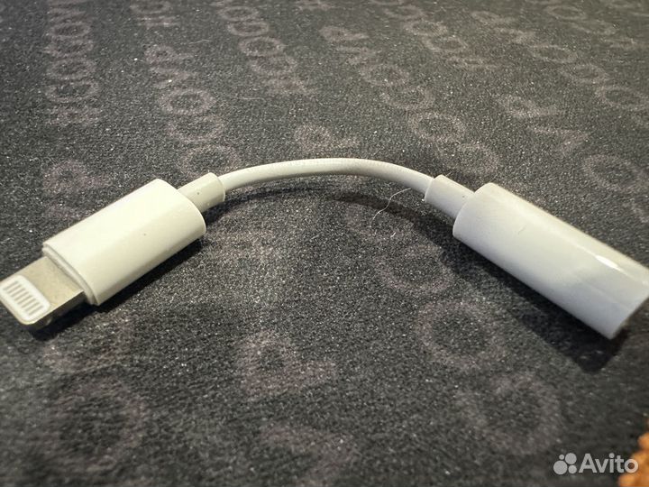 Переходник Apple Lightning to 3,5mm mini jack